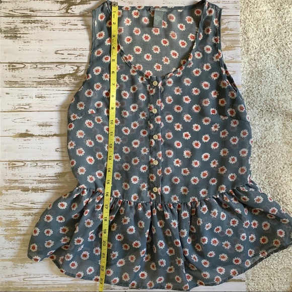 Charlotte Russe Floral Tank Top - Picture 4 of 5